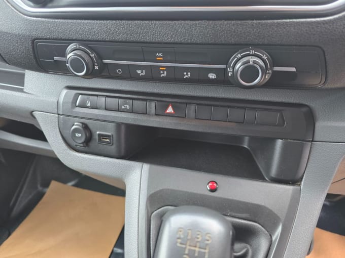 2025 Vauxhall Vivaro