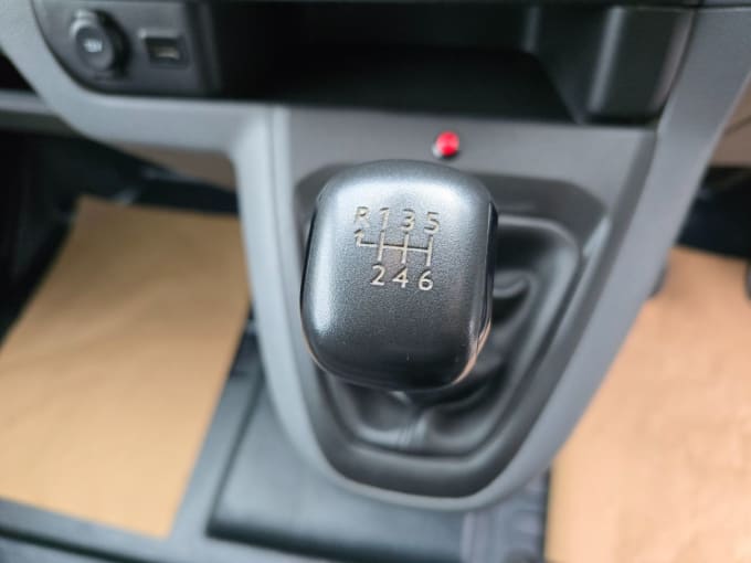 2025 Vauxhall Vivaro