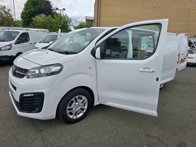 2025 Vauxhall Vivaro
