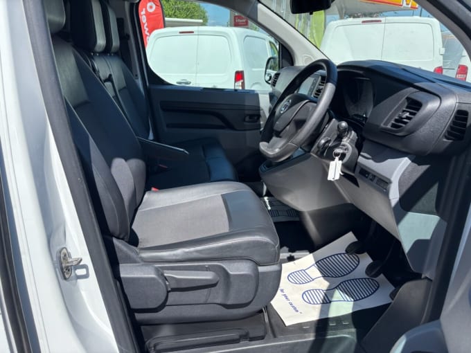 2025 Vauxhall Vivaro