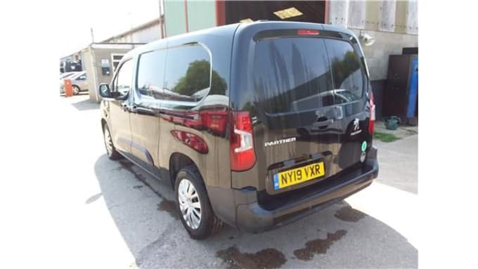 2025 Peugeot Partner