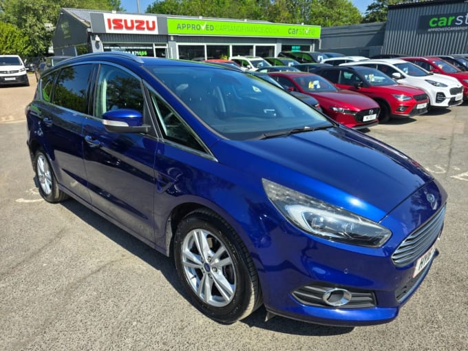2025 Ford S-max