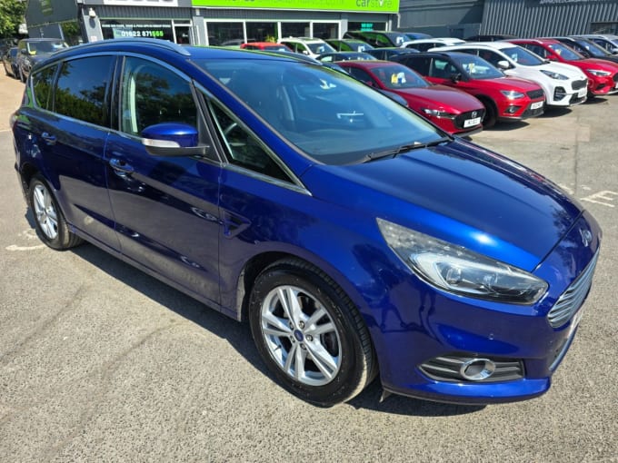 2025 Ford S-max