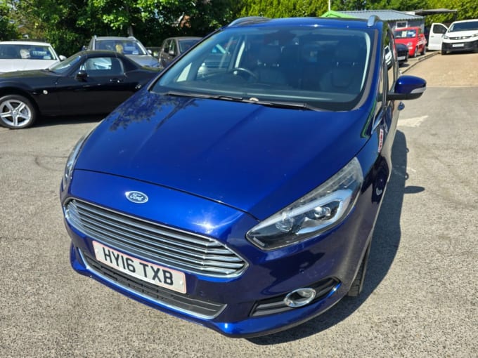 2025 Ford S-max