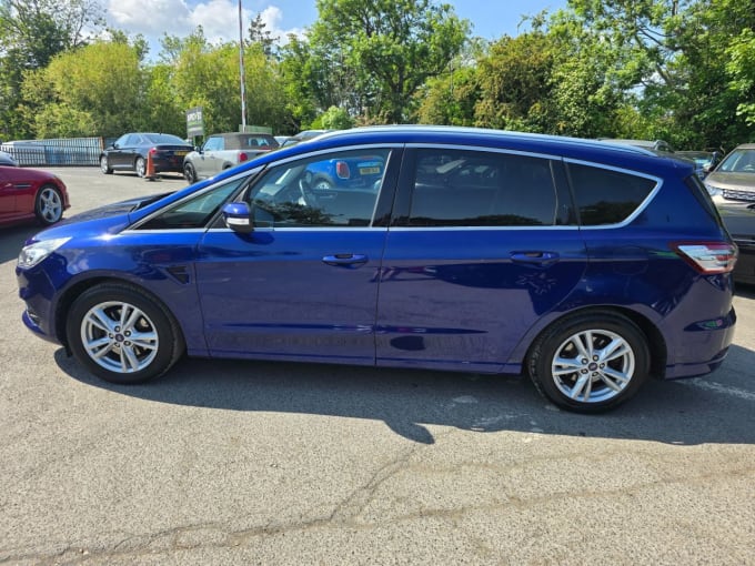 2025 Ford S-max