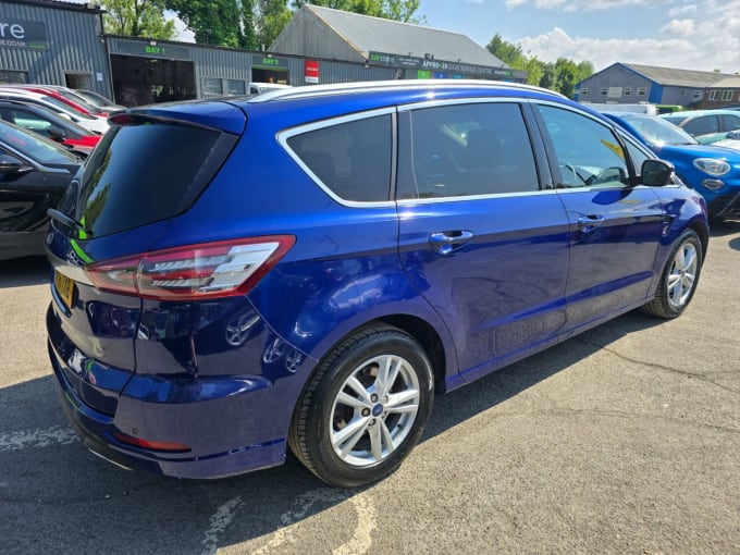 2025 Ford S-max
