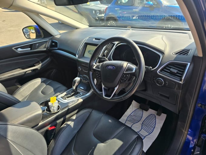 2025 Ford S-max