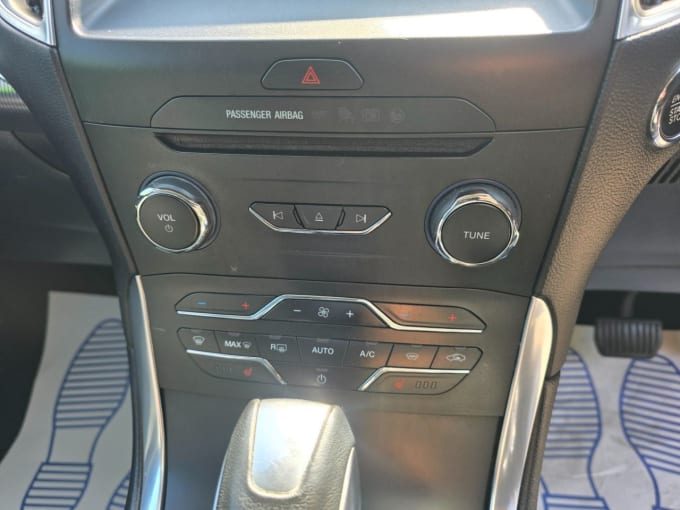 2025 Ford S-max