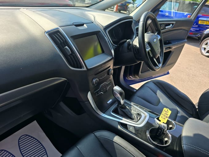2025 Ford S-max