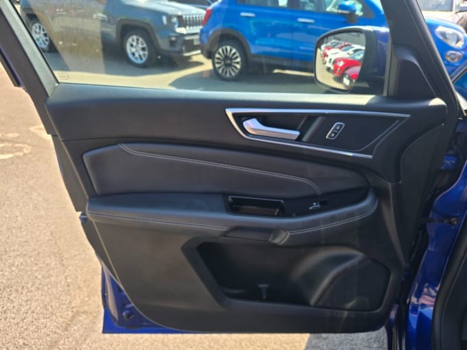 2025 Ford S-max