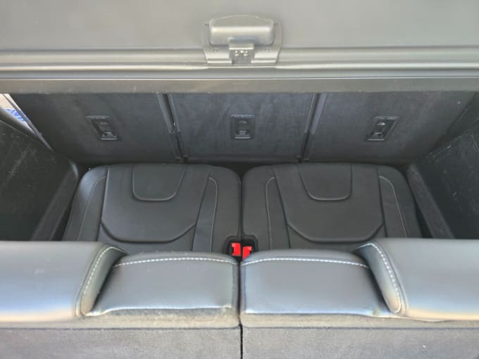 2025 Ford S-max