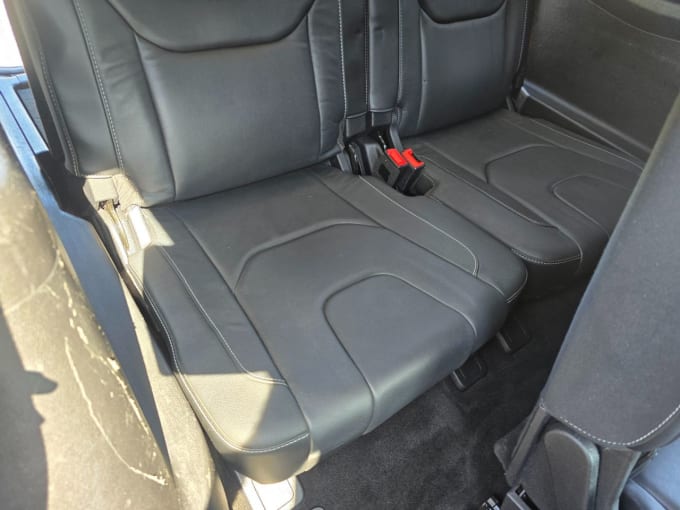 2025 Ford S-max