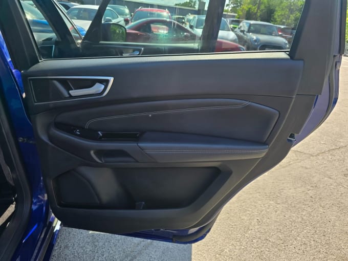 2025 Ford S-max