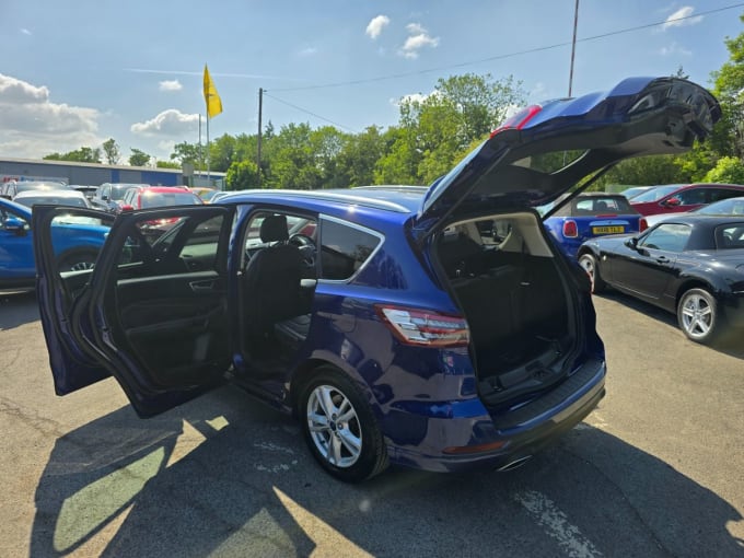 2025 Ford S-max