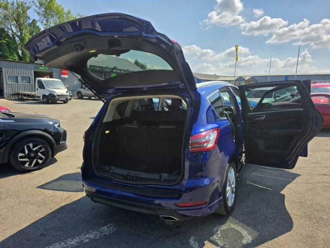 2025 Ford S-max