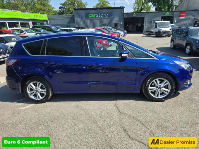 2025 Ford S-max