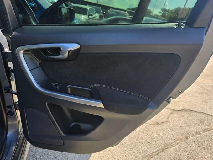 2025 Volvo Xc60