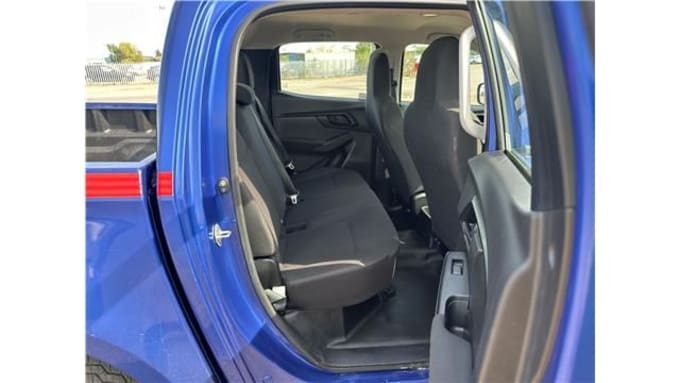 2025 Isuzu D-max