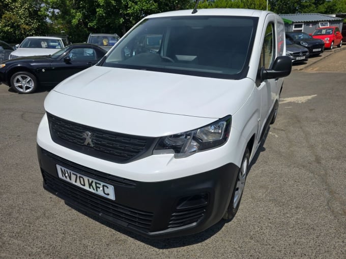 2025 Peugeot Partner