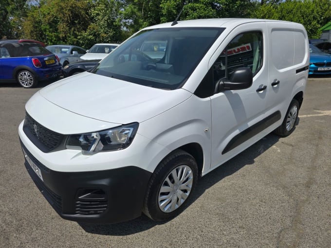 2025 Peugeot Partner