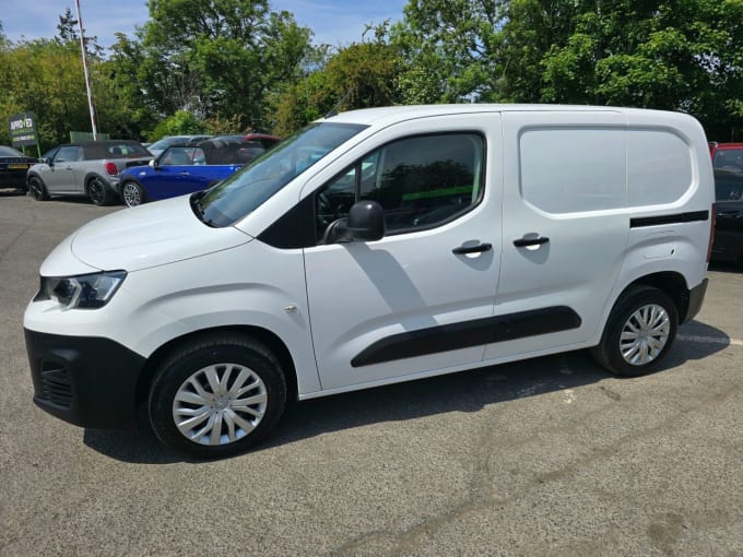 2025 Peugeot Partner