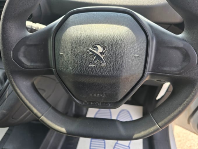 2025 Peugeot Partner