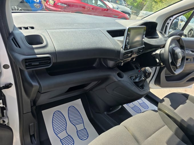 2025 Peugeot Partner