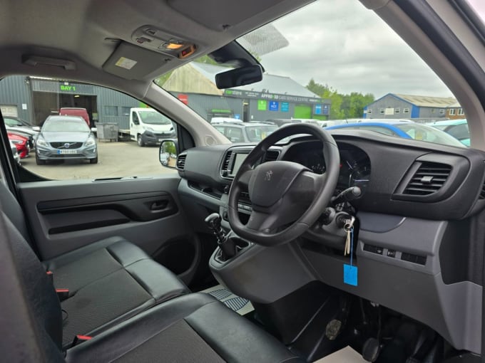 2025 Peugeot Expert