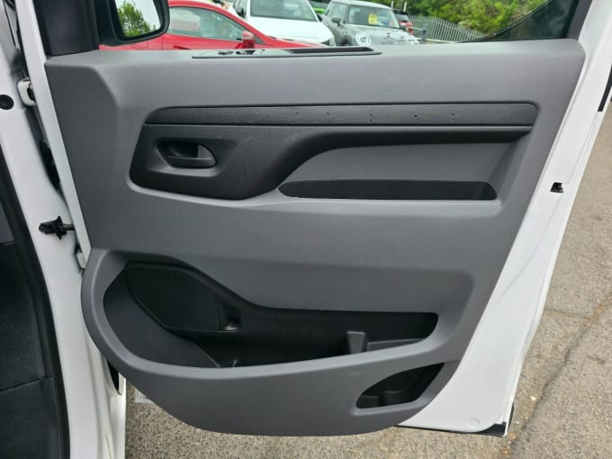 2025 Peugeot Expert