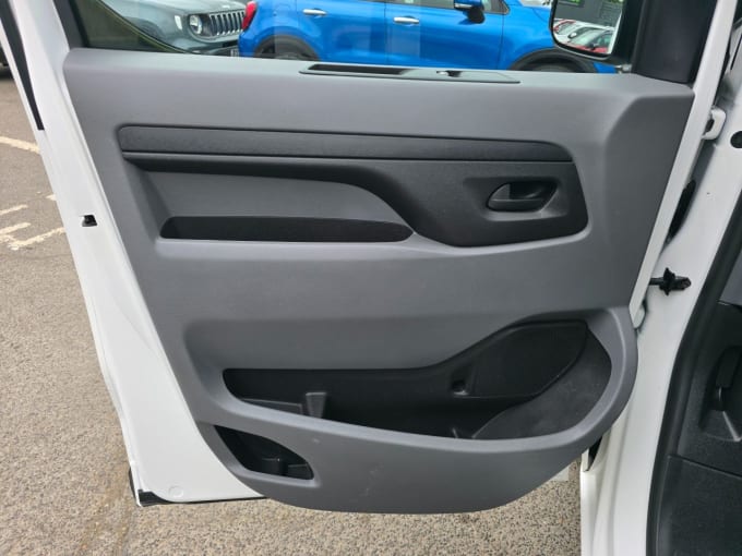 2025 Peugeot Expert