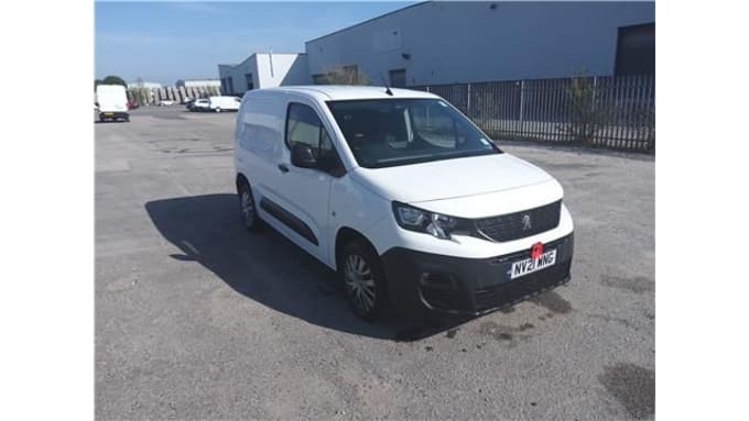 2025 Peugeot Partner