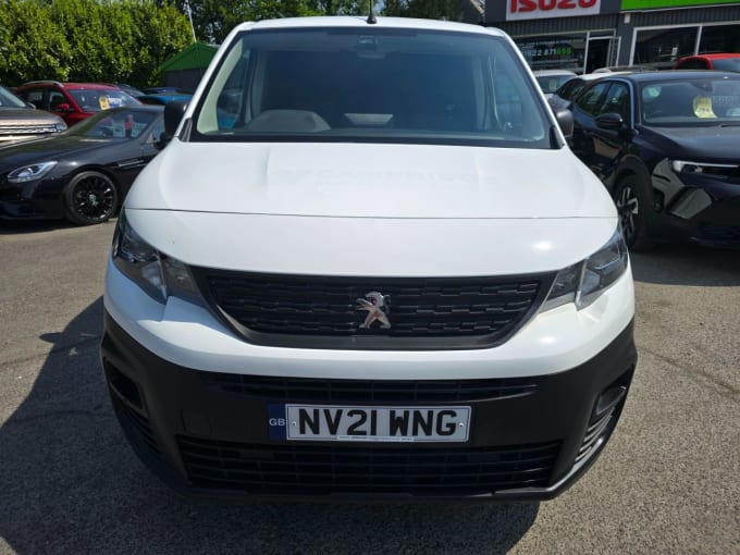 2025 Peugeot Partner