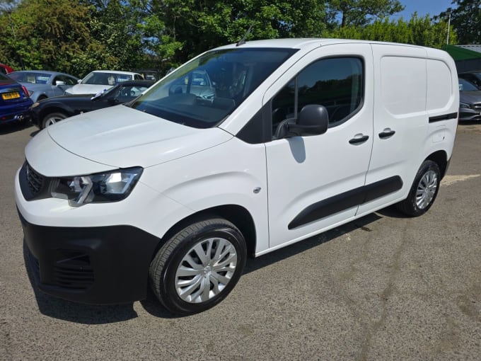 2025 Peugeot Partner