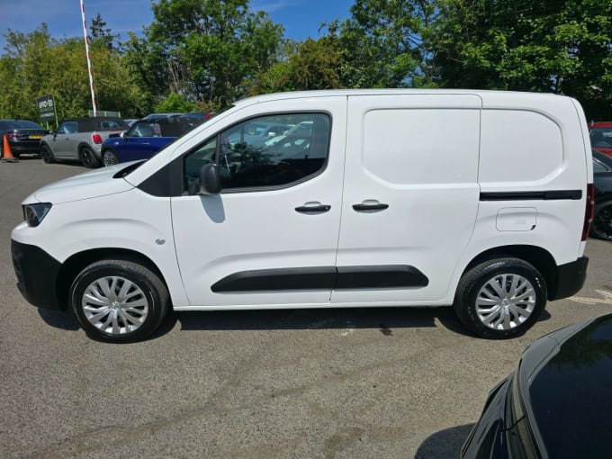 2025 Peugeot Partner