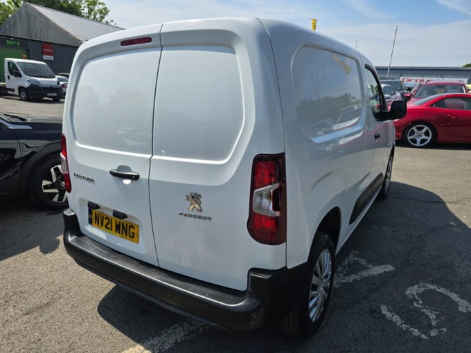 2025 Peugeot Partner
