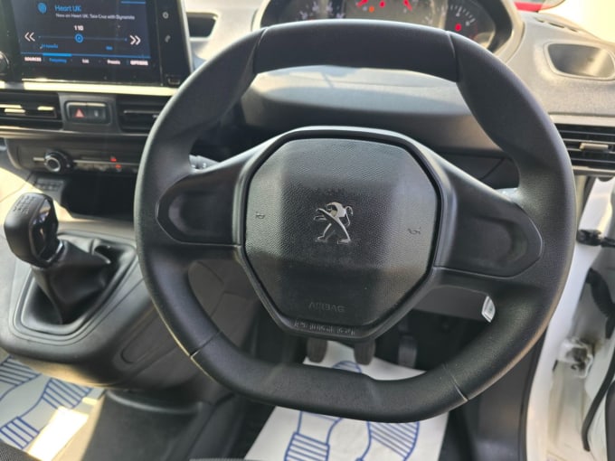 2025 Peugeot Partner