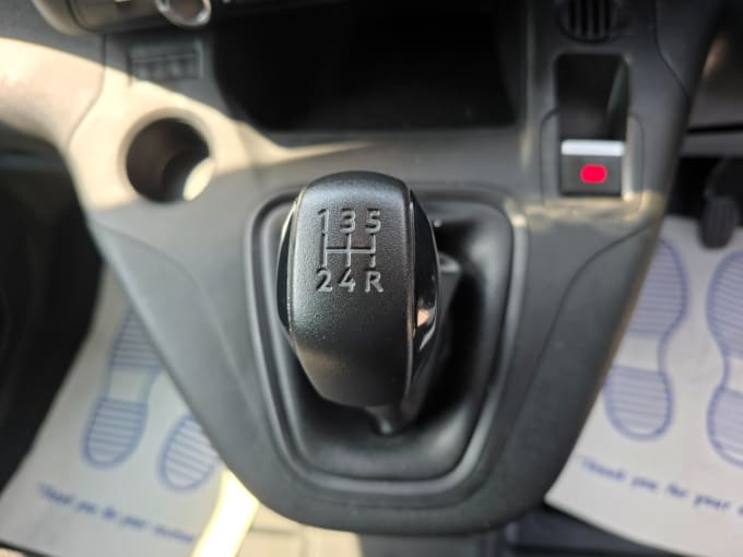 2025 Peugeot Partner