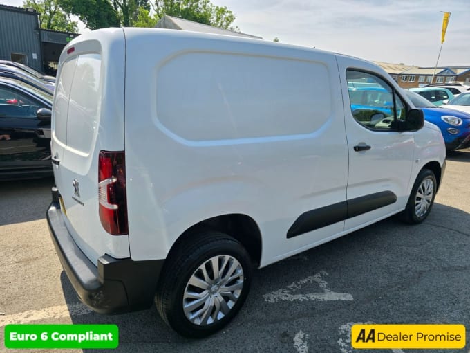 2025 Peugeot Partner