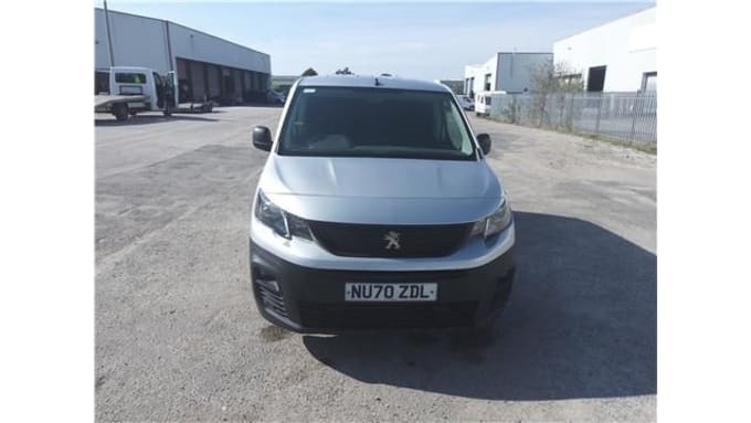 2025 Peugeot Partner