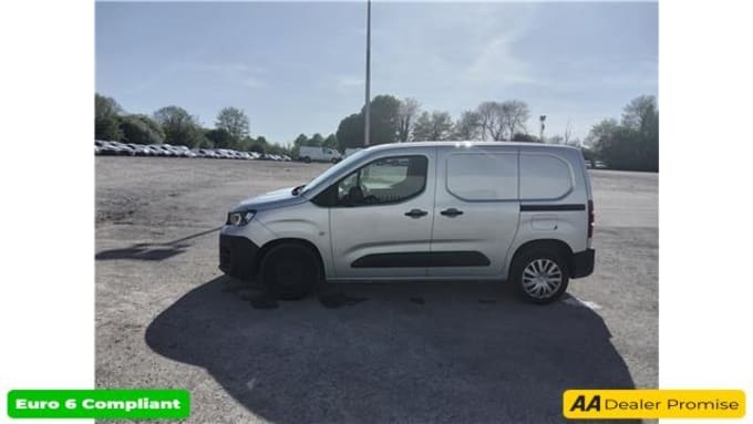 2025 Peugeot Partner