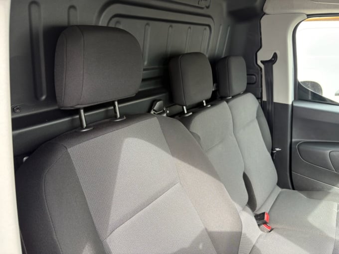 2025 Peugeot Partner