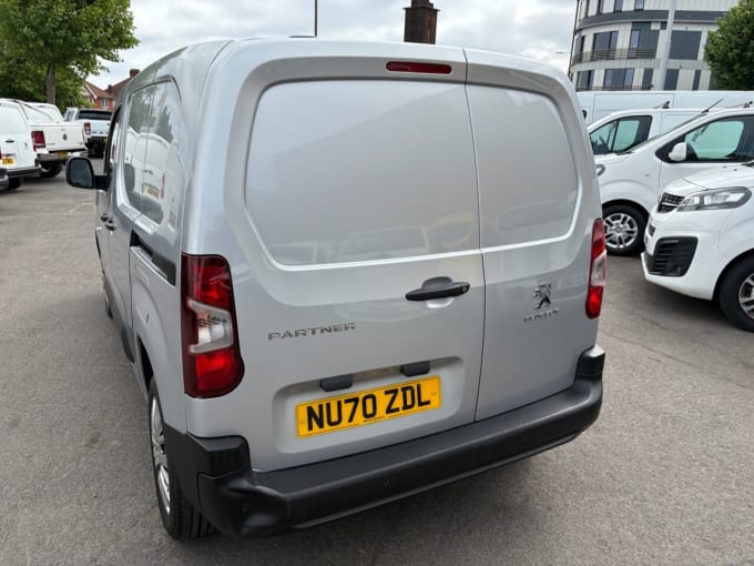 2025 Peugeot Partner