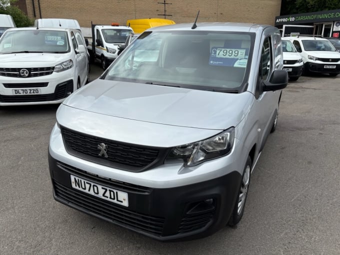 2025 Peugeot Partner