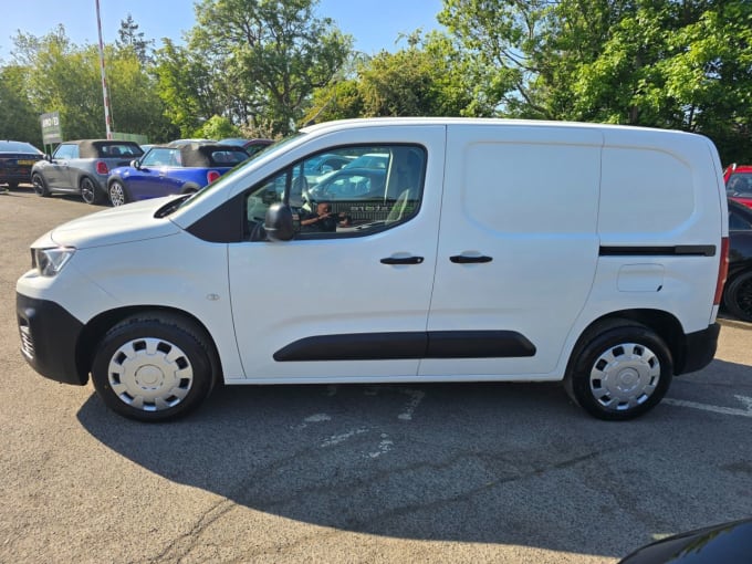 2025 Peugeot Partner