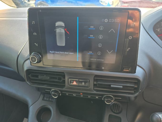2025 Peugeot Partner