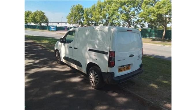 2025 Peugeot Partner