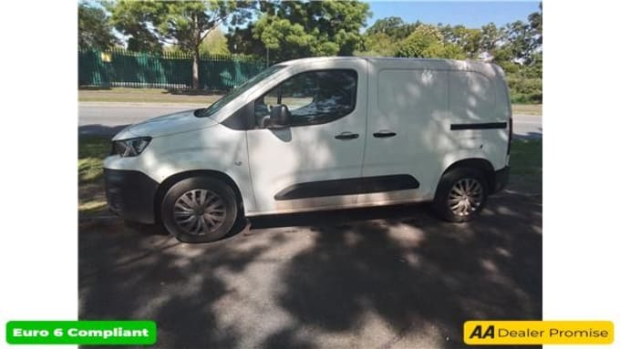2025 Peugeot Partner