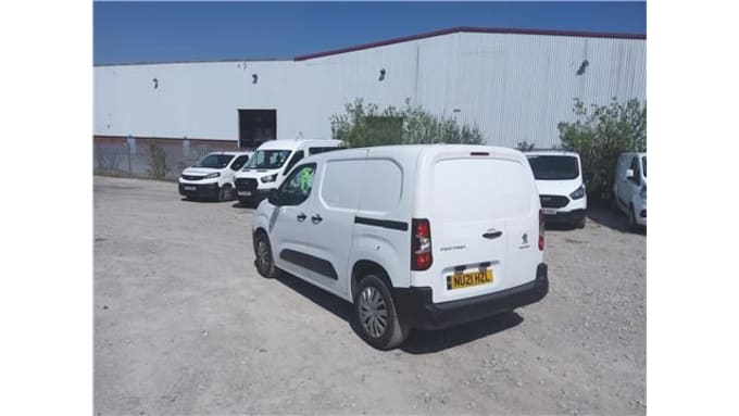2025 Peugeot Partner