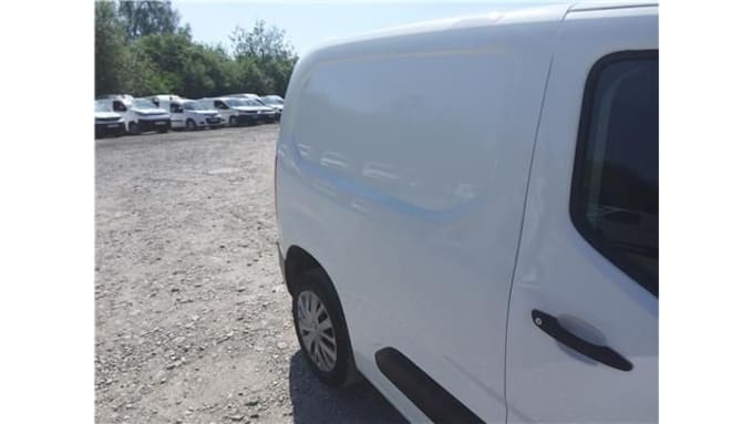 2025 Peugeot Partner