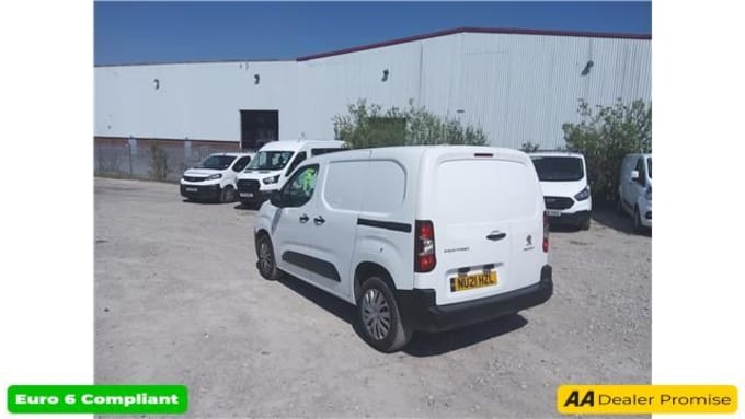 2025 Peugeot Partner